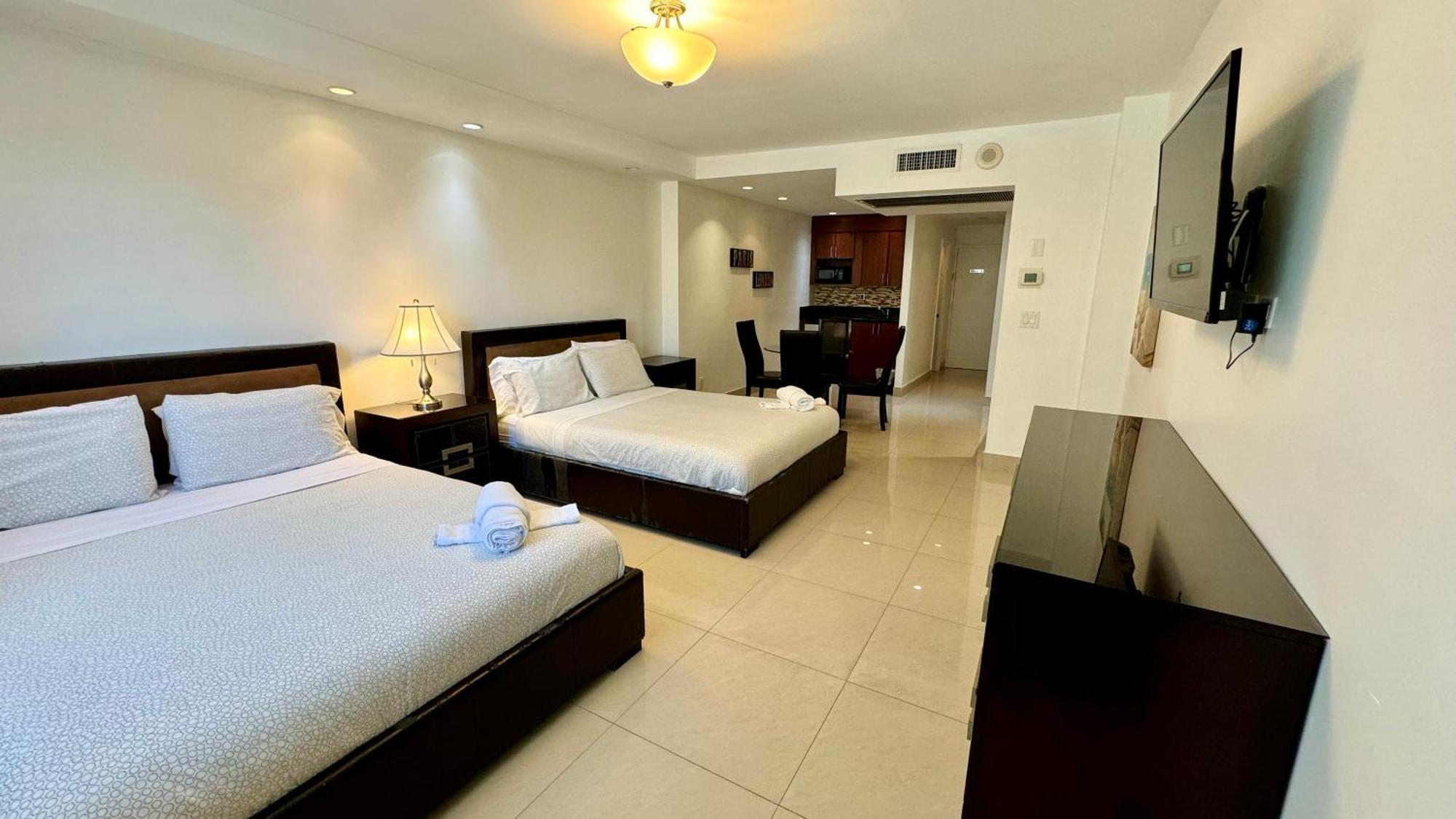 Sunny Isles Condo Resort 迈阿密海滩 外观 照片